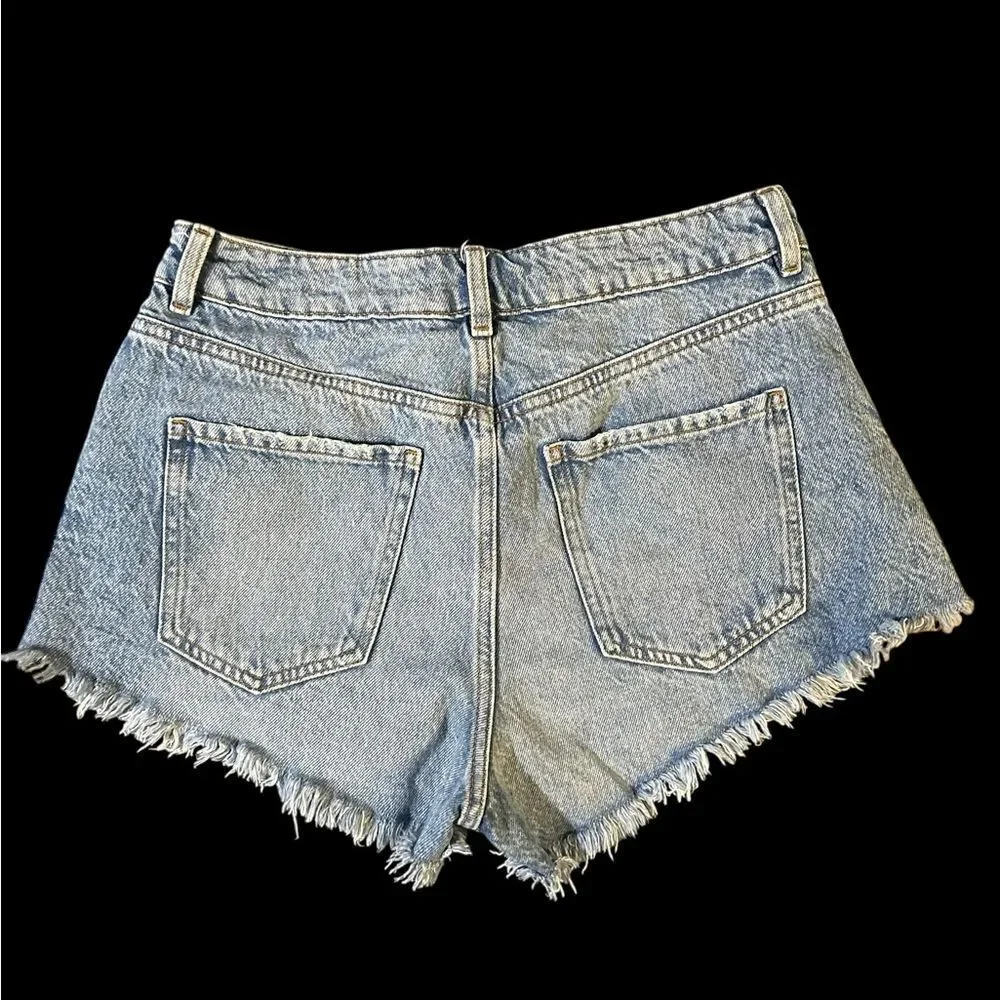Garage Festival Light Blue Distressed Denim Women’s Shorts Size 7/28